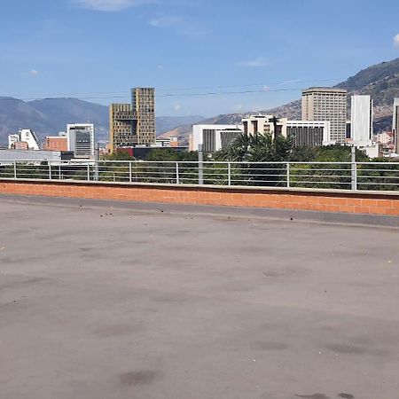 Apartamento Cerca A Plaza Mayor Medellín Exterior foto
